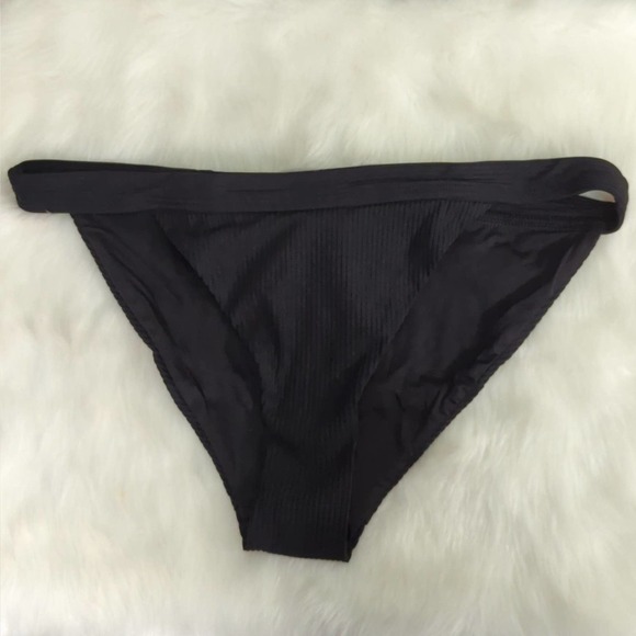 Andie The Banded Cheeky Bottom | XL - Picture 2 of 9